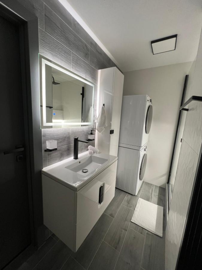 Apartman Piccoladuo V Banskej Bystrici بانْشكا بيشتريتْسا المظهر الخارجي الصورة